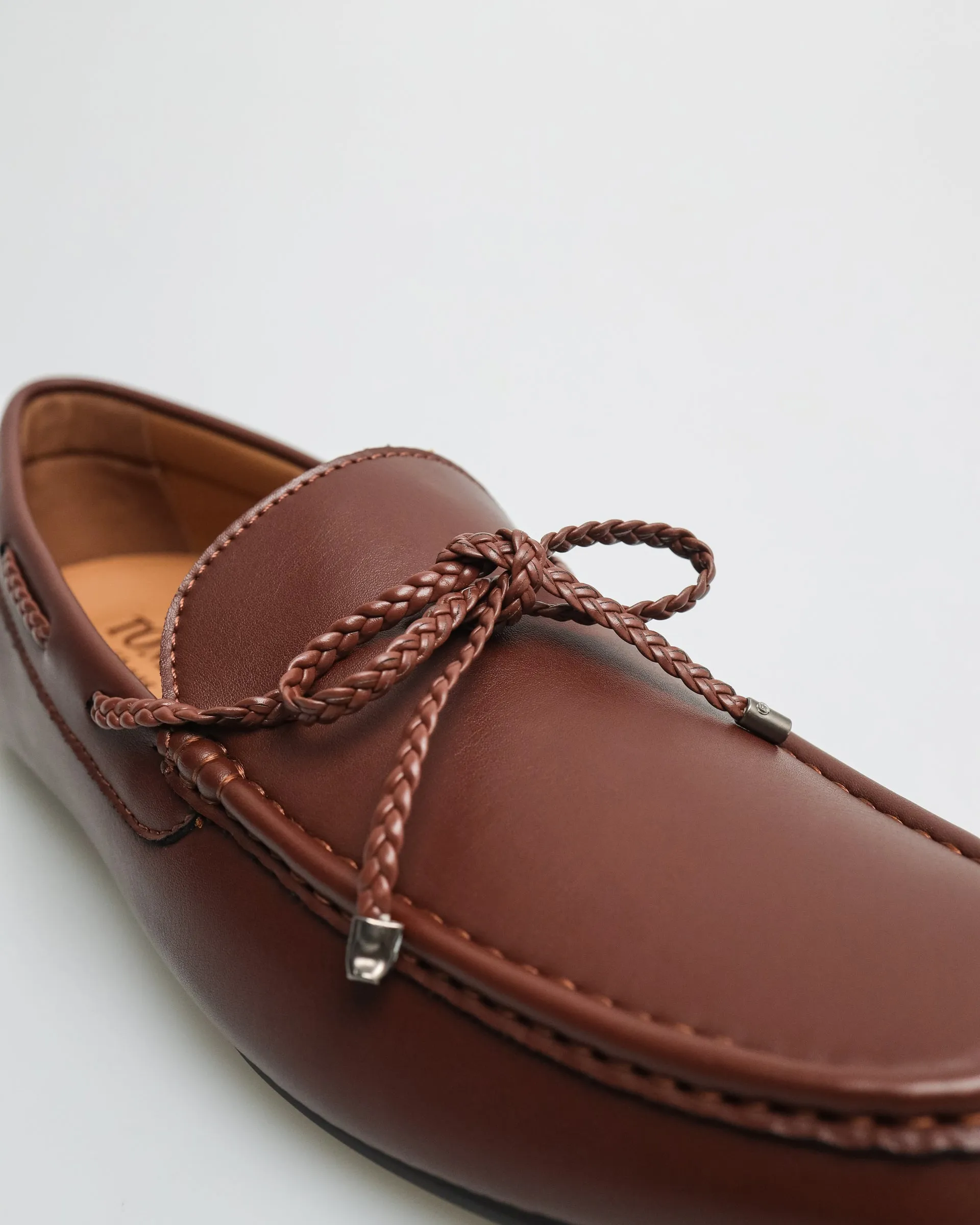 Tomaz C547 Men's Bow Moccasins
