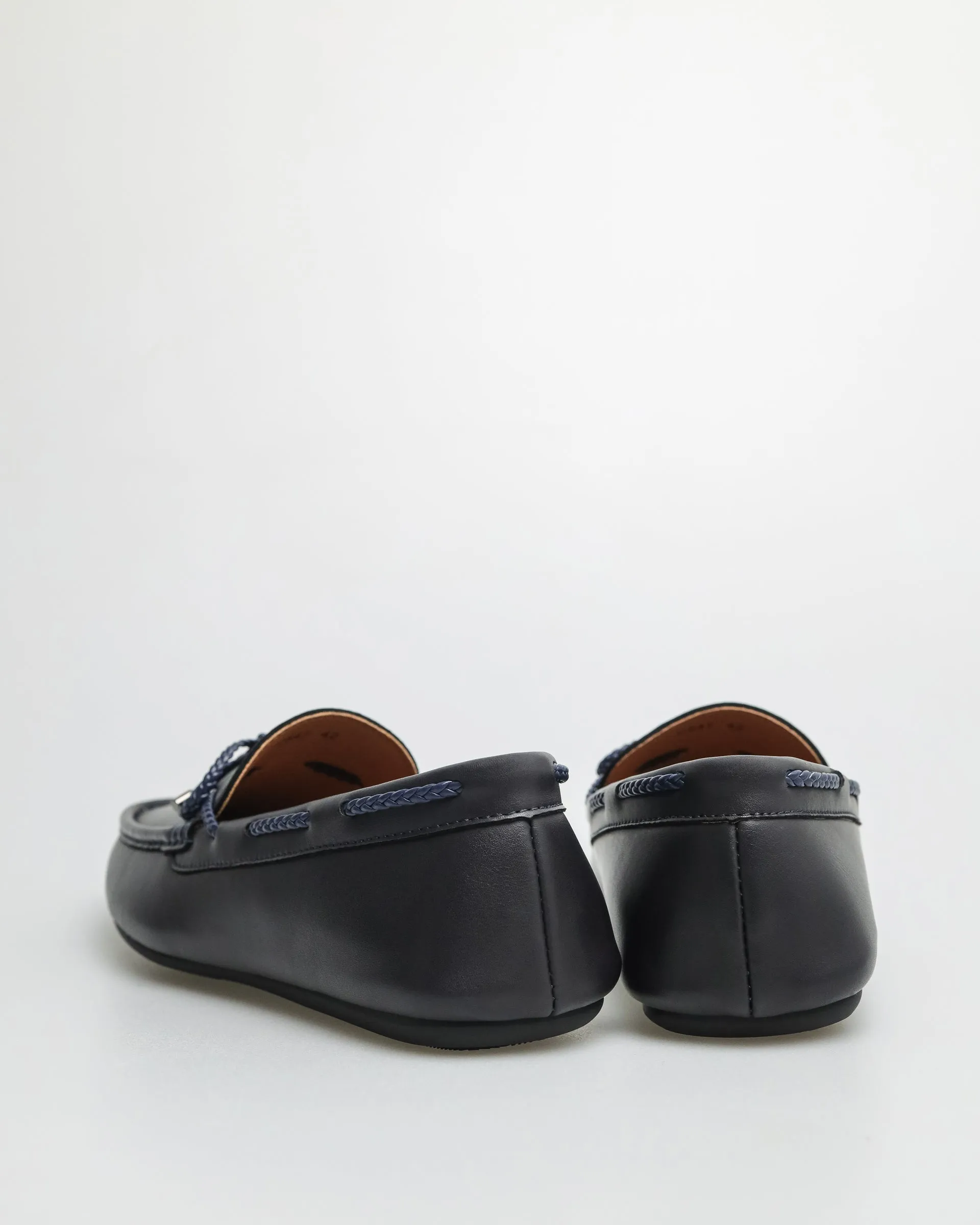 Tomaz C547 Men's Bow Moccasins